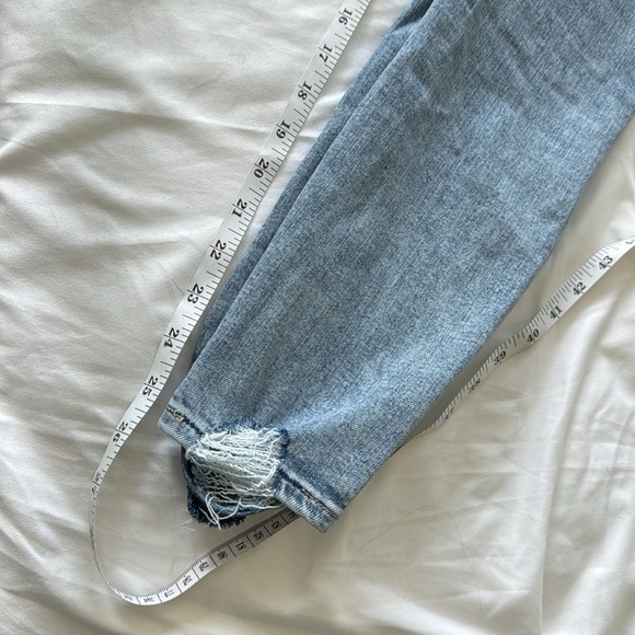 Abercrombie and Fitch the super skinny angle, high-rise curve, love jeans - Picture 10 of 10